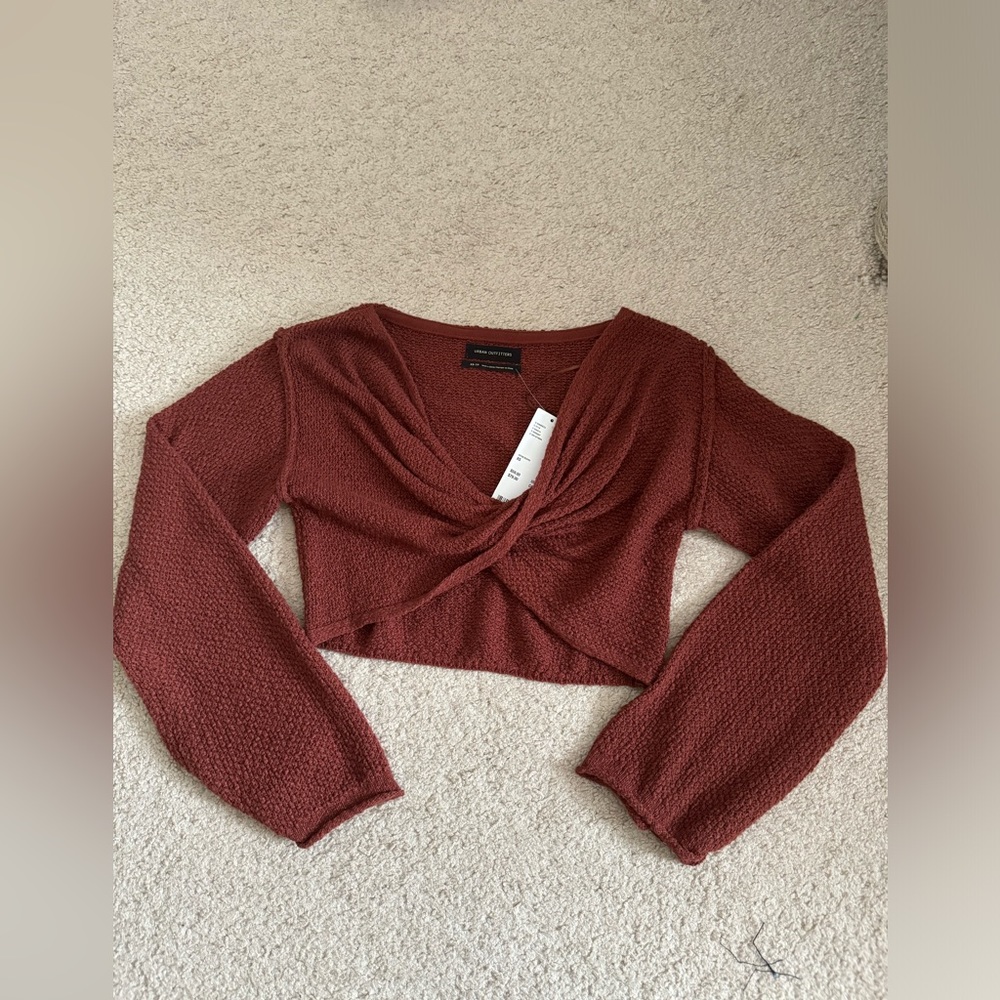 Urban Outfitters cropped sweater NWT size XS